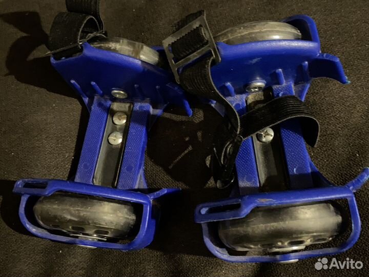 Ролики на пятку,светящиеся