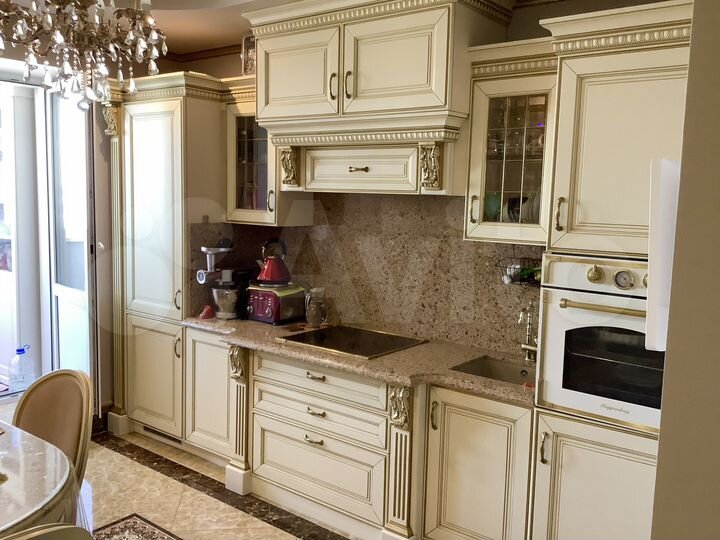 3-к. квартира, 103 м², 9/17 эт.