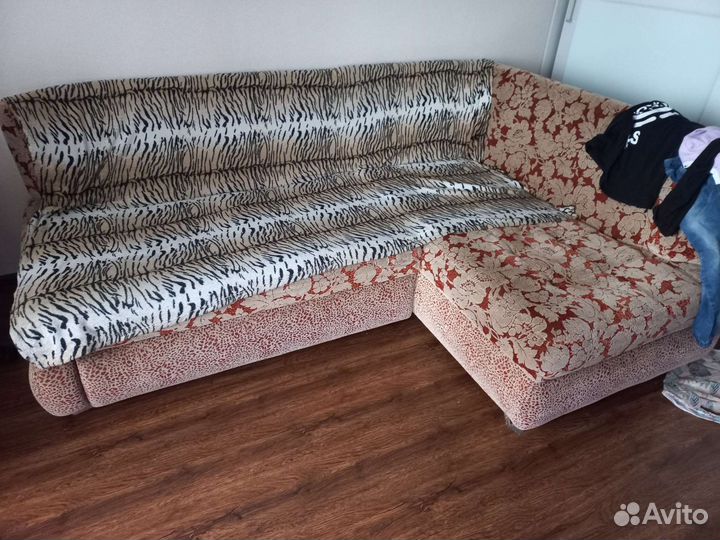 Угловой диван бу