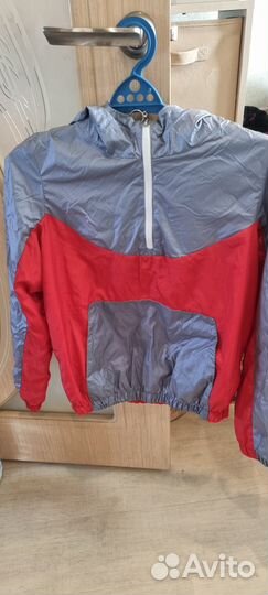 Ветровка женская