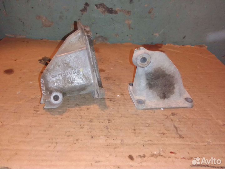 Кронштейны двигателя 2.4 М112 Mercedes W202