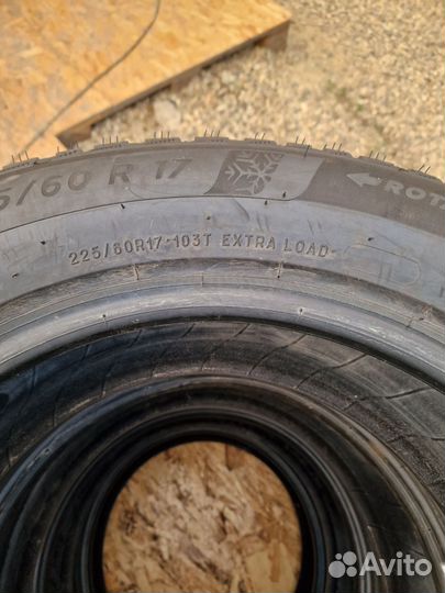 Michelin X-Ice North 4 225/60 R17