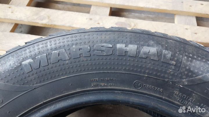 Marshal I'Zen RV Stud KC16 225/65 R17