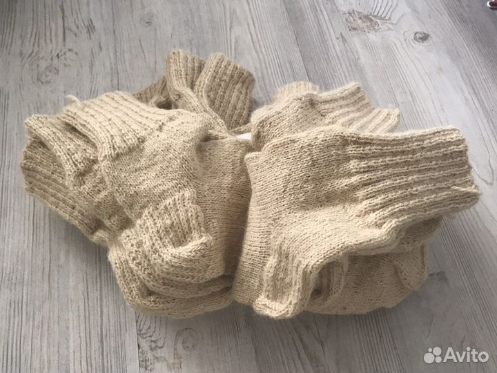 Шерстяные носки ручной вязки