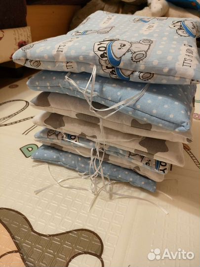 Детская кроватка с маятником и ящиком