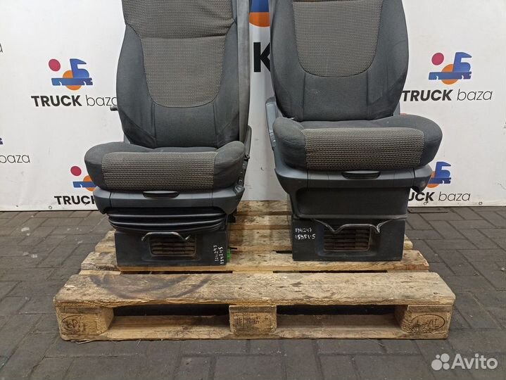 1879026 Комплект сидений Daf XF105