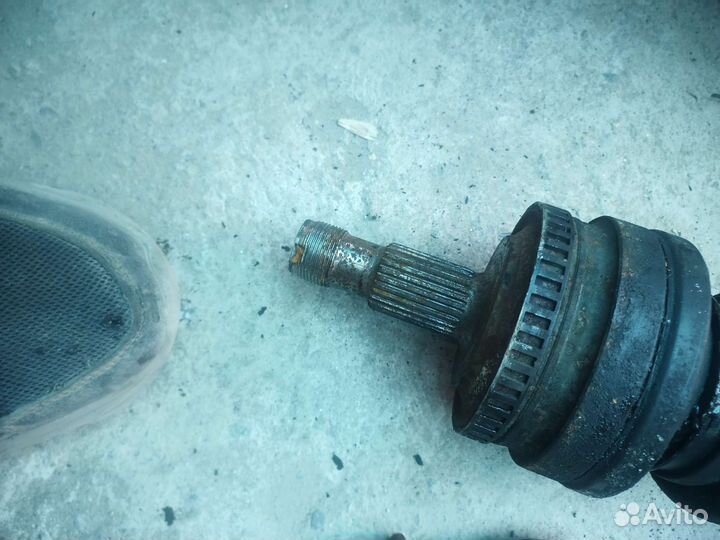 Привод Мерседес W210