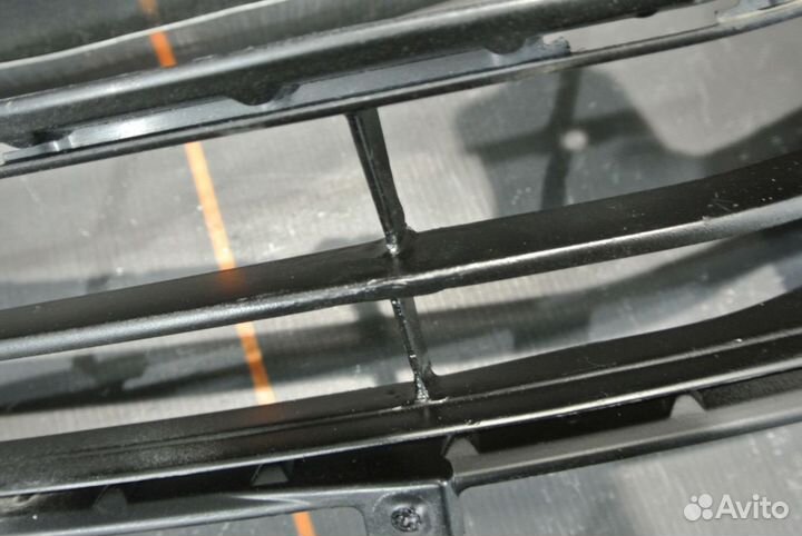 Накладка фары птф левой-Toyota Land Cruiser 200