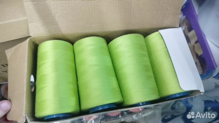 Нитки швейные бобины оверлочные