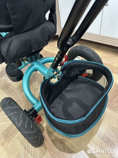 Трехколесный велосипед с родительской ручкой