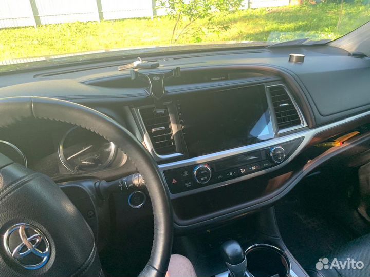 Магнитола Toyota Highlander 3 XU50 Teyes