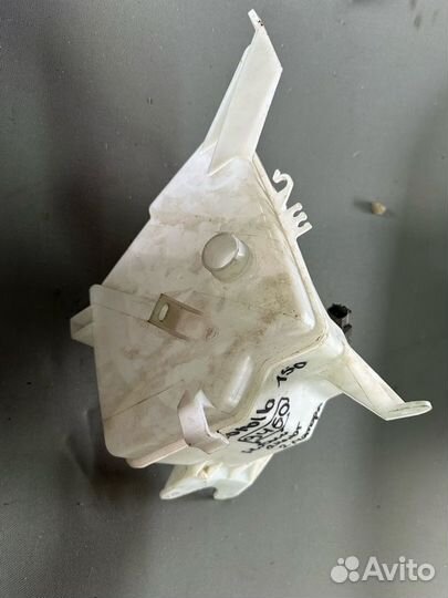 Бачок омывателя Toyota Corolla 150 9460