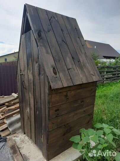 Дачный туалет деревянный