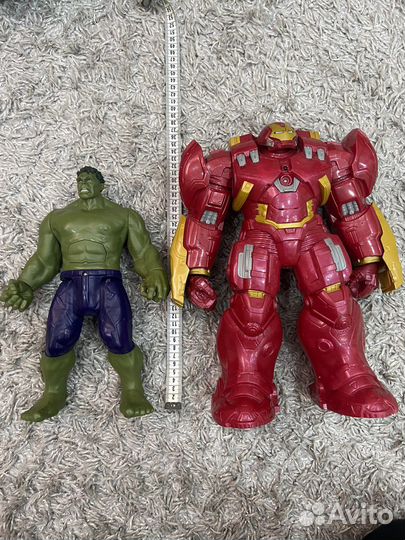 Игрушки фигурки машинки