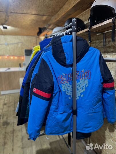 Сноуборды и горные лыжи