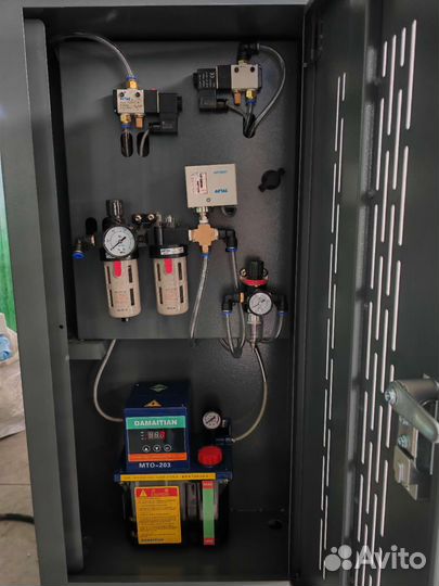 Вертикальный обрабатывающий центр с чпу по металлу