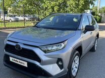 Toyota RAV4 2.5 AT, 2019, 112 000 км, с пробегом, цена 2 700 000 руб.