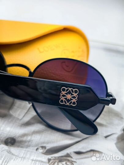 Очки солнцезащитные