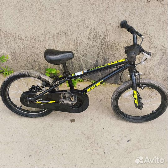 Детский BMX GT mach one 3-5лет с боковыми колесами