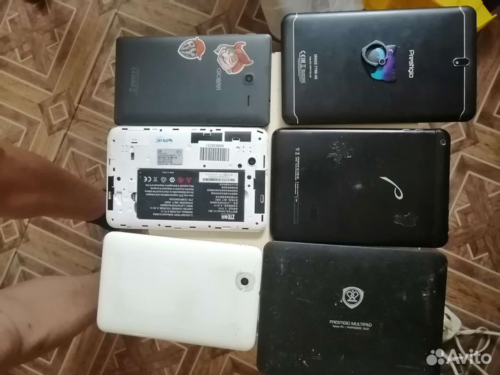 Продам планшеты на запчасти