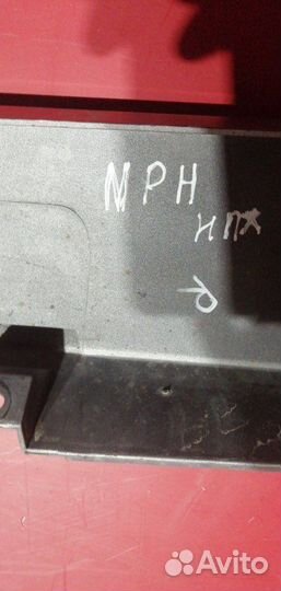 Накладка на порог правая Nissan Primera P12