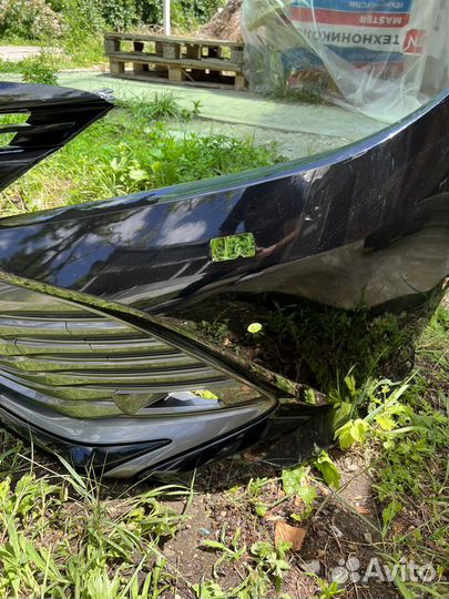 Бампер передний с камерой camry vx70