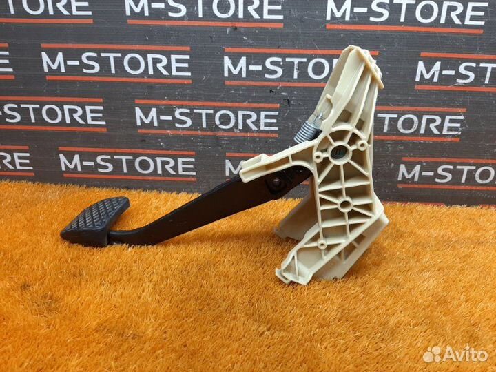 Педаль тормоза Bmw X6 E71 N63B44A 2009