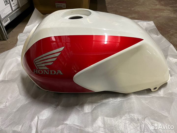 Бак топливный Honda CB1300 2003