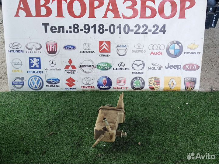 Бачок гур Audi 80 b3