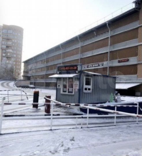 Машиноместо, 18 м²