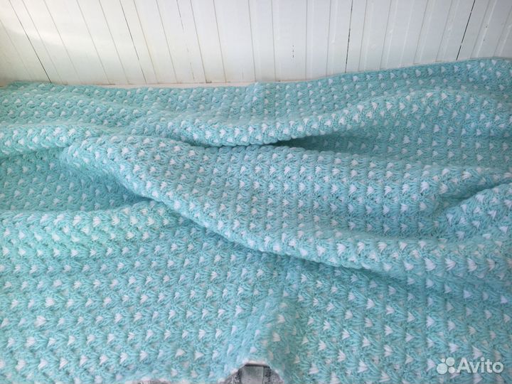 Плед детский вязаный ручной работы