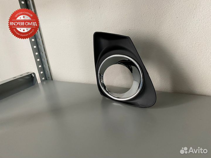 Оправа птф Toyota corolla 10-13 правый