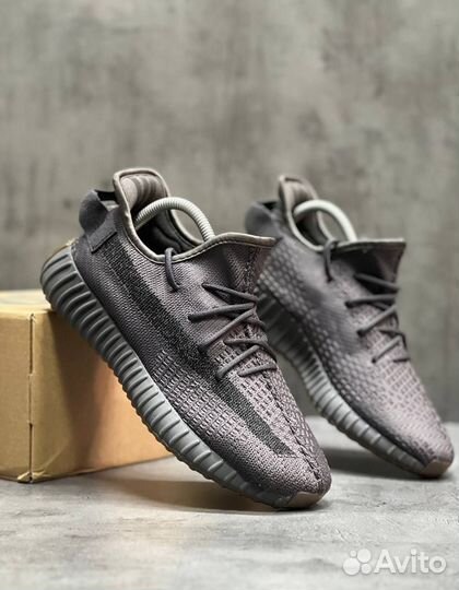 Женские Кроссовки Adidas Yeezy boost 350