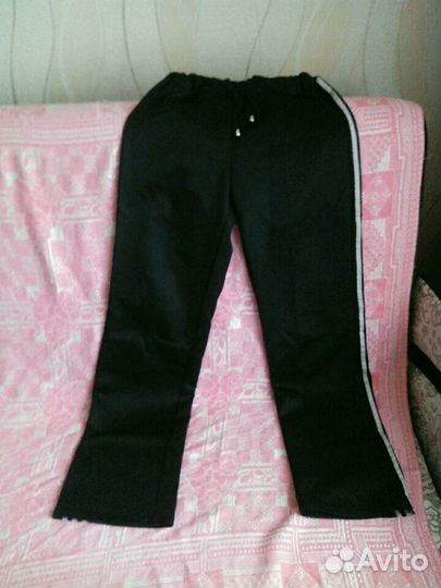 Спортивный костюм для девушки