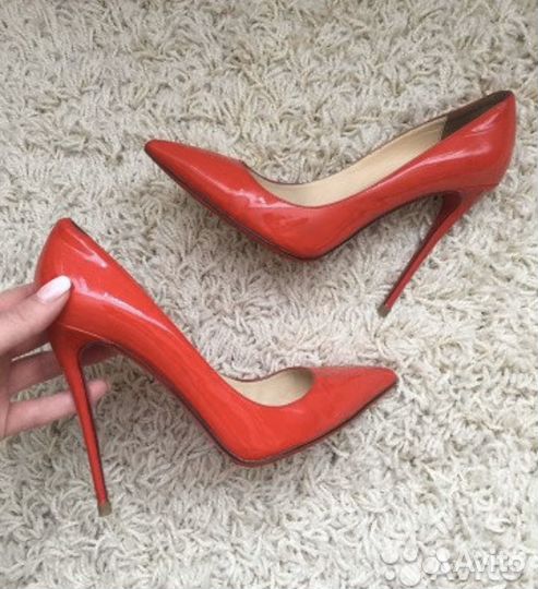 Туфли Christians Louboutin