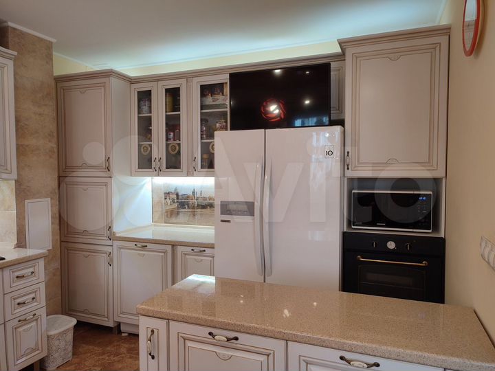 5-к. квартира, 139 м², 1/10 эт.