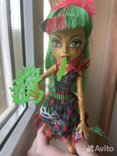 Кукла Монстер Хай Дженифаер Лонг