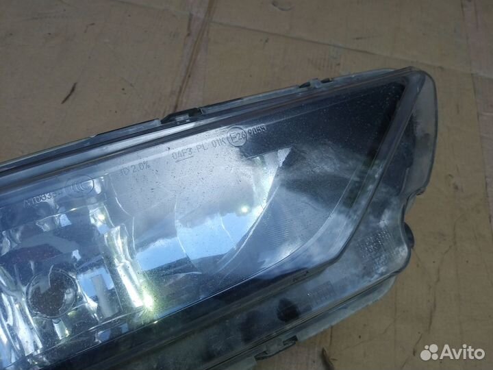 Фара противотуманная правая Volkswagen Amarok