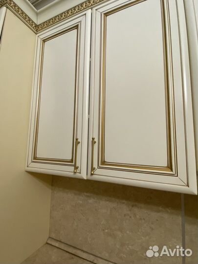 Кухонный гарнитур дерево Италия