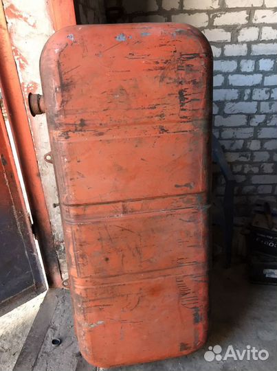 Топливный бак т150