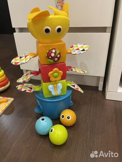 Большой пакет игрушек для малыша