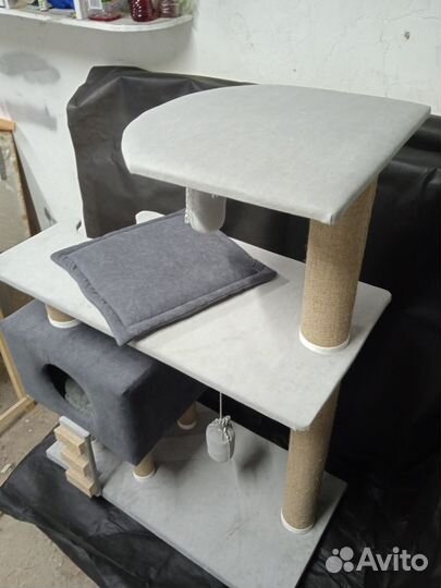 Домик с когтеточкой