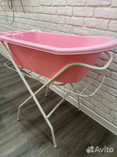 Детская ванночка с подставкой