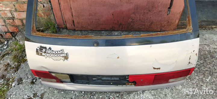 Дверь багажника от Toyota Estima Emina