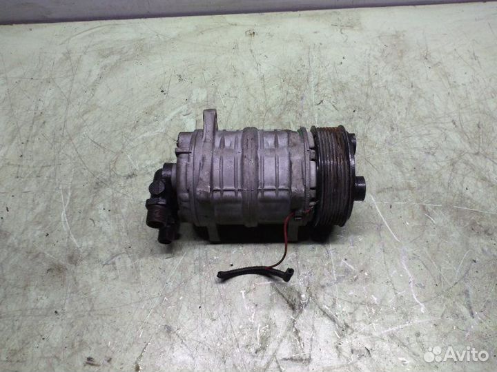 Компрессор кондиционера Mercedes Sprinter W906 611