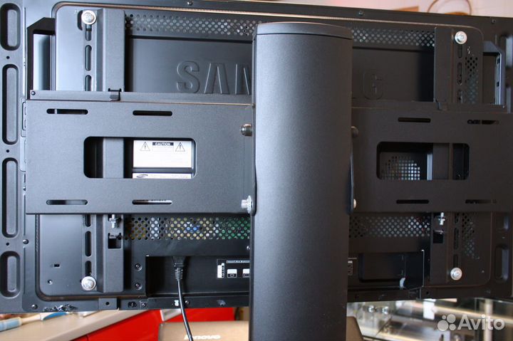 Мобильная стойка для презентаций и BKC