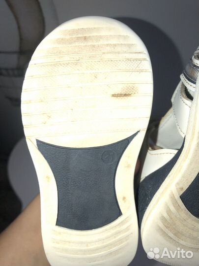 Сандалии на мальчика Ladabb 21 размер