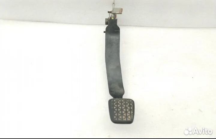 Педаль сцепления Chevrolet Cruze J300 F16D3 2012