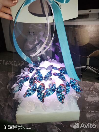 Букет из бабочек в сумочке