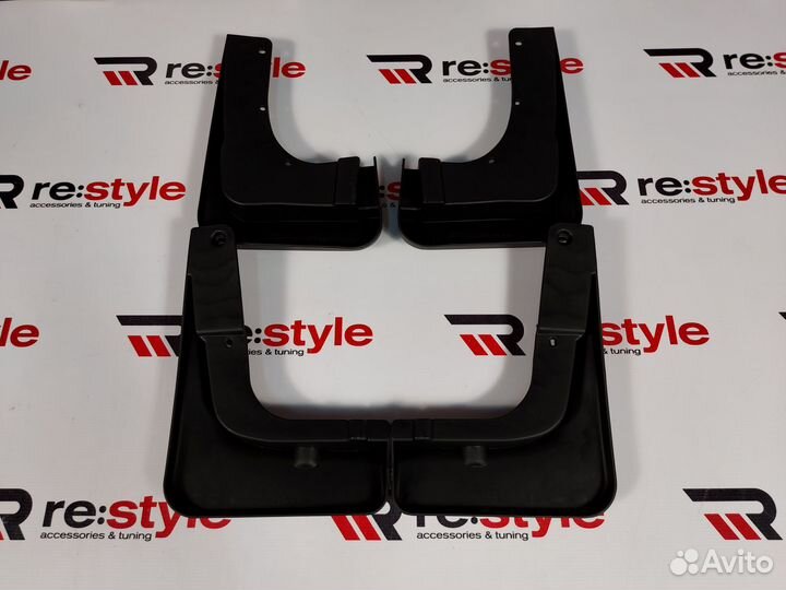 Брызговики Mitsubishi Outlander 2015-2022 Черные